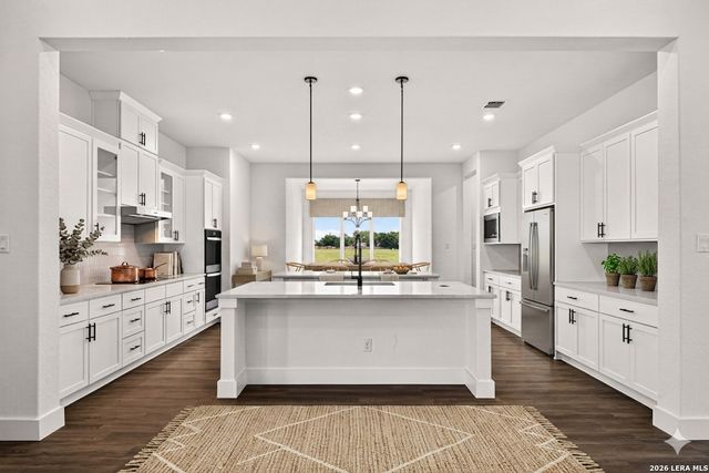 302 Venado Oaks, Castroville, TX 78009