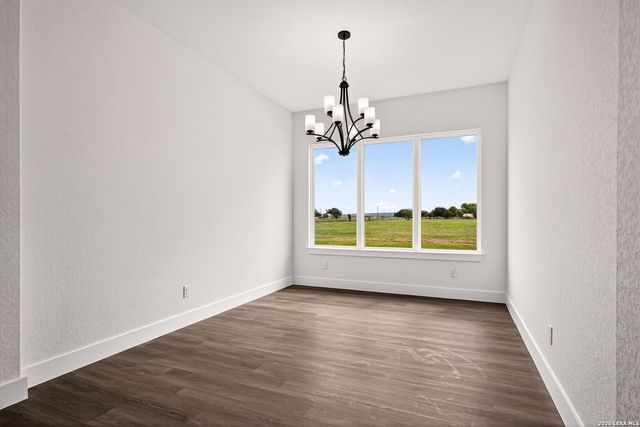 302 Venado Oaks, Castroville, TX 78009