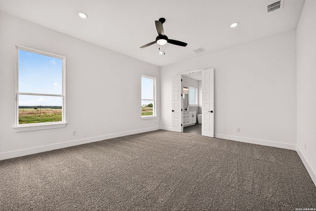 302 Venado Oaks, Castroville, TX 78009