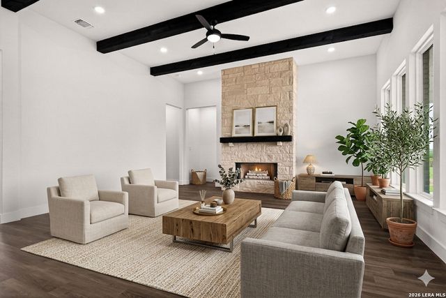 302 Venado Oaks, Castroville, TX 78009