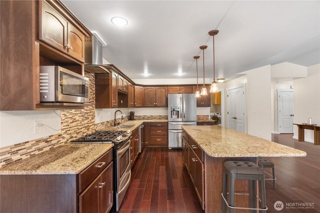 42 Holbrook Lane, Aberdeen, WA 98520