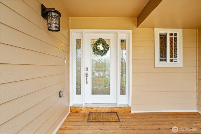 42 Holbrook Lane, Aberdeen, WA 98520