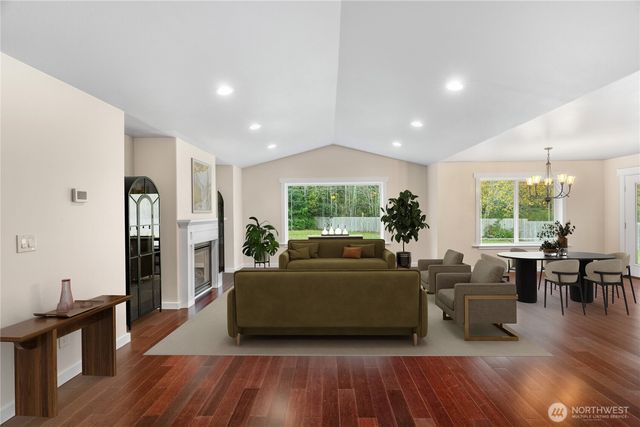 42 Holbrook Lane, Aberdeen, WA 98520