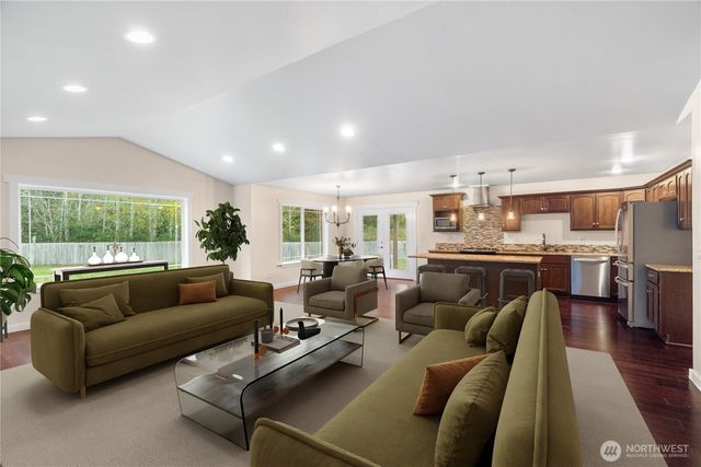 42 Holbrook Lane, Aberdeen, WA 98520