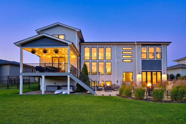 1311 S Wildfire Avenue, West Des Moines, IA 50266