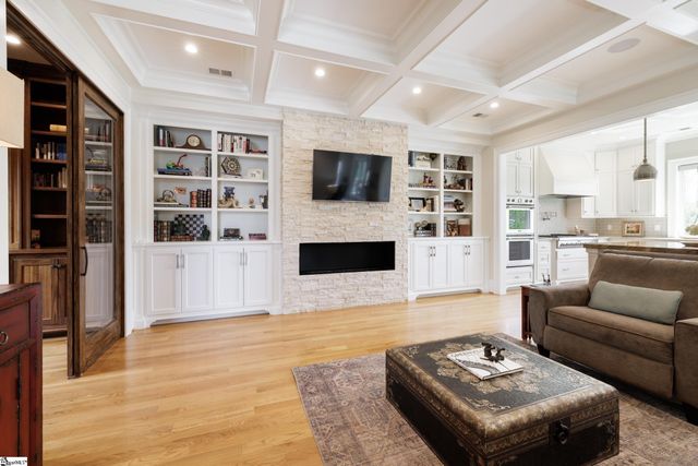 604 N Main Street, Greenville, SC 29601