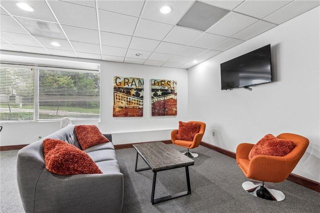 3838 Rainbow Boulevard 1003, Kansas City, KS 66103