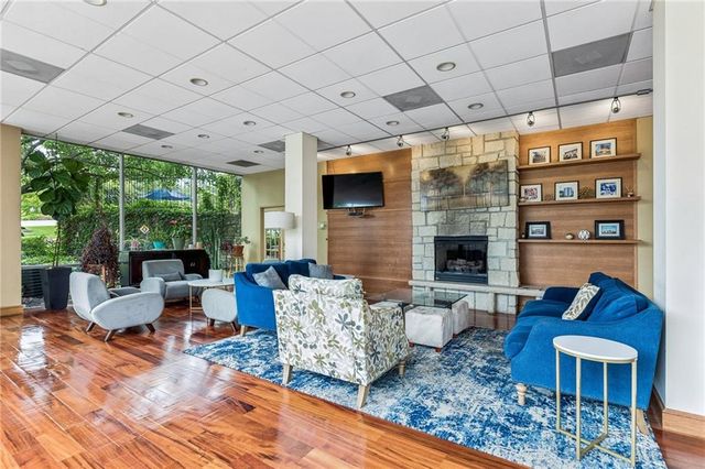 3838 Rainbow Boulevard 1003, Kansas City, KS 66103