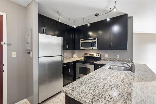3838 Rainbow Boulevard 1003, Kansas City, KS 66103