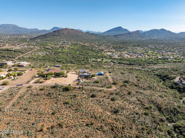 437XX N 11TH Avenue -, New River, AZ 85087