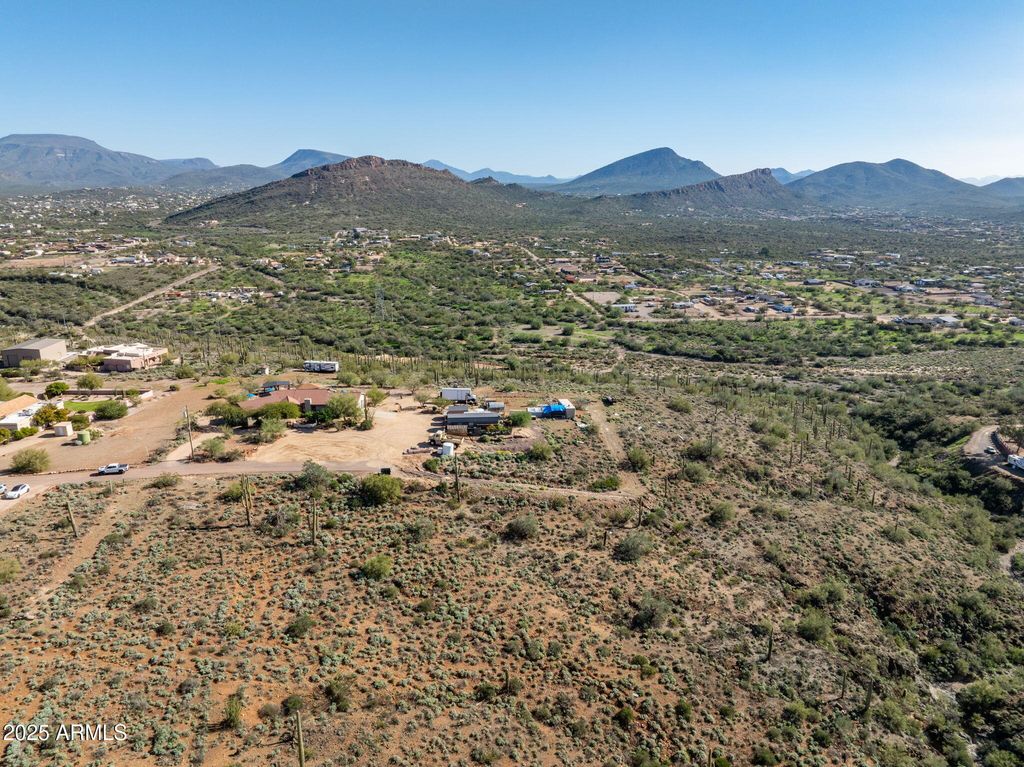 Image 17 of property listing at 437XX N 11TH Avenue -, New River, AZ 85087