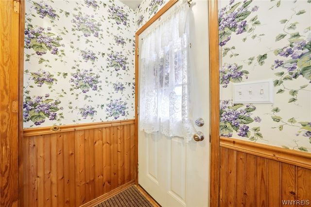 86 Cathedral Drive, West Seneca, NY 14224