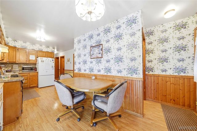 86 Cathedral Drive, West Seneca, NY 14224