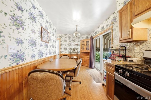86 Cathedral Drive, West Seneca, NY 14224
