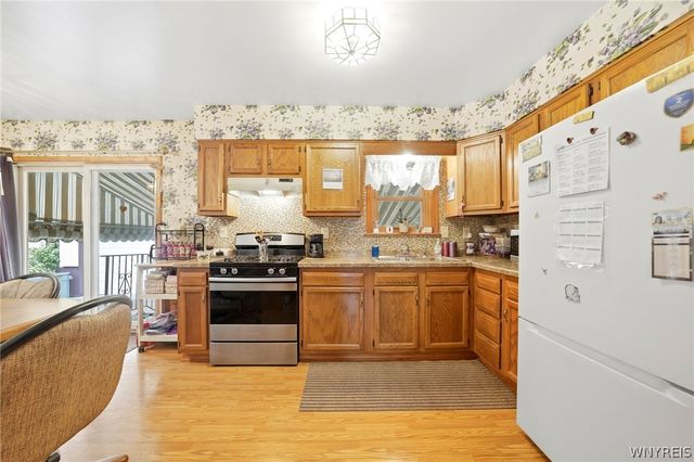 86 Cathedral Drive, West Seneca, NY 14224