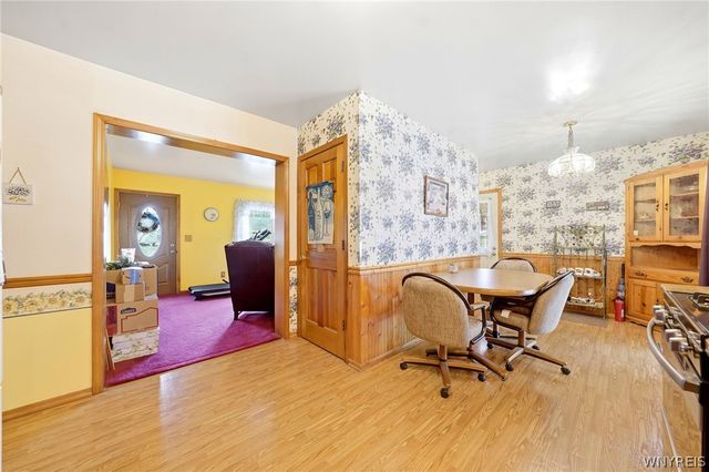 86 Cathedral Drive, West Seneca, NY 14224