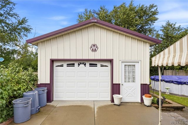 86 Cathedral Drive, West Seneca, NY 14224
