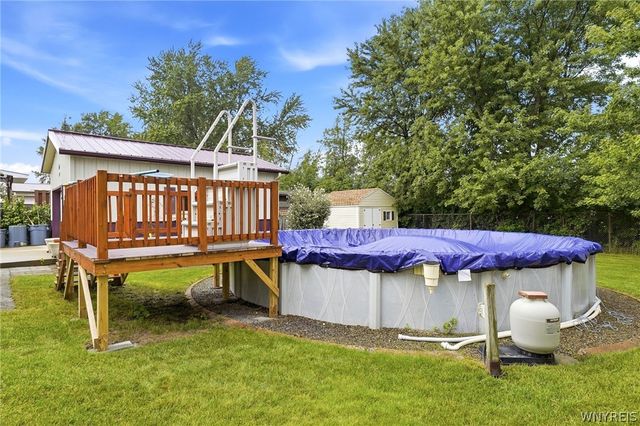 86 Cathedral Drive, West Seneca, NY 14224