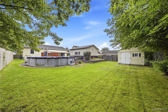 86 Cathedral Drive, West Seneca, NY 14224
