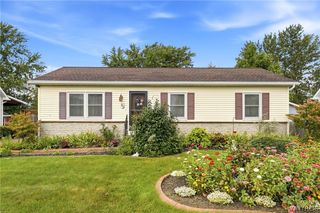 86 Cathedral Drive, West Seneca, NY 14224