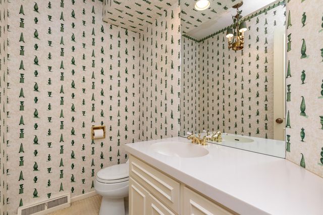 7819 Luin Lane, Windsor Heights, IA 50324