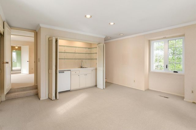 7819 Luin Lane, Windsor Heights, IA 50324