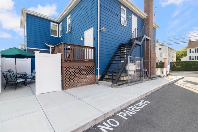 681 Providence St, West Warwick, RI 02893