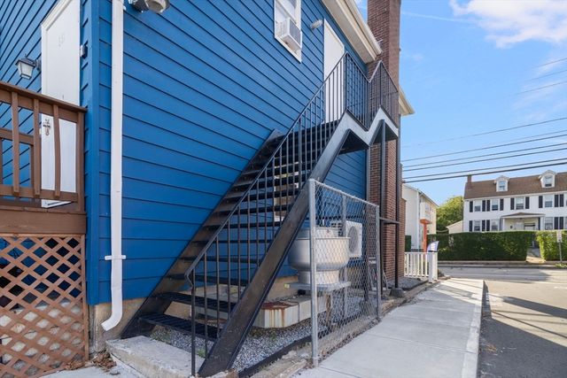 681 Providence St, West Warwick, RI 02893