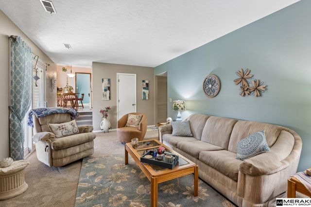15567 Walnut Circle, Omaha, NE 68144