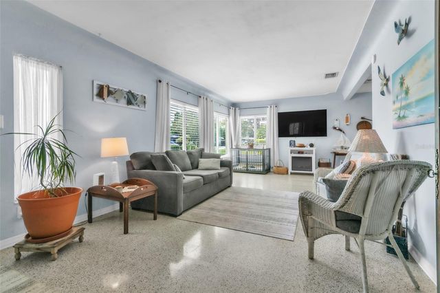 4101 YARDLEY AVENUE N, St Petersburg, FL 33713