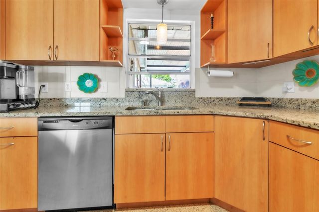 4101 YARDLEY AVENUE N, St Petersburg, FL 33713