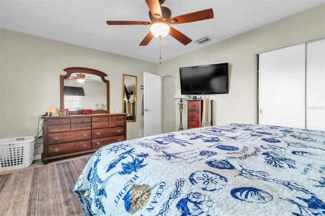 4101 YARDLEY AVENUE N, St Petersburg, FL 33713