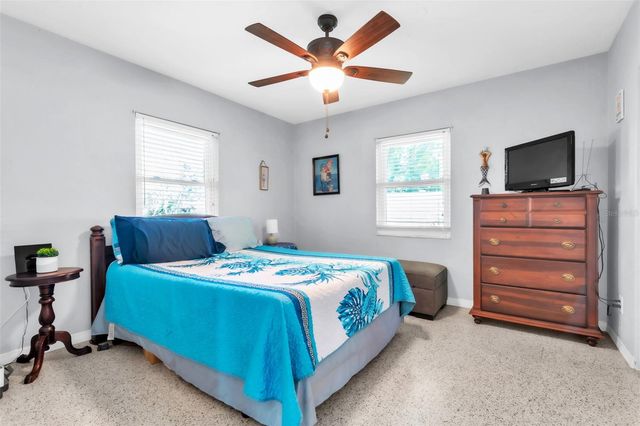 4101 YARDLEY AVENUE N, St Petersburg, FL 33713