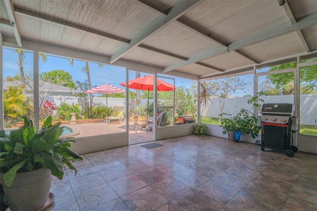 4101 YARDLEY AVENUE N, St Petersburg, FL 33713