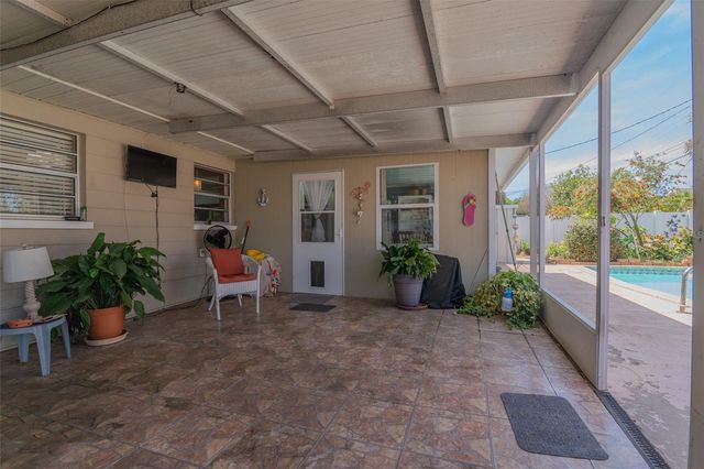 4101 YARDLEY AVENUE N, St Petersburg, FL 33713