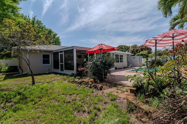 4101 YARDLEY AVENUE N, St Petersburg, FL 33713