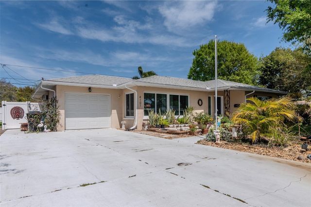 4101 YARDLEY AVENUE N, St Petersburg, FL 33713