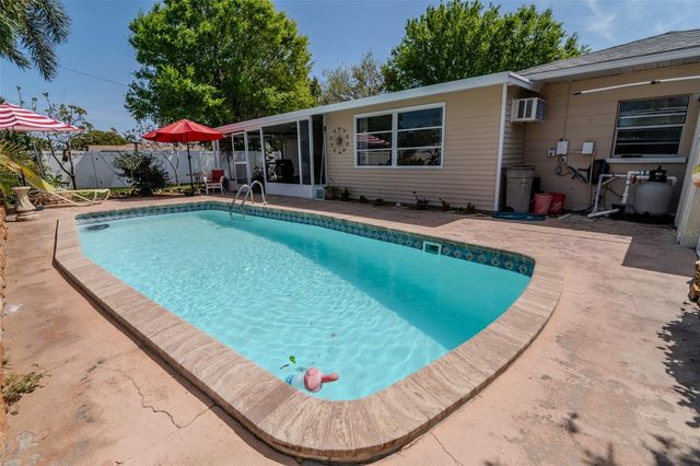 4101 YARDLEY AVENUE N, St Petersburg, FL 33713