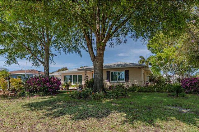 4101 YARDLEY AVENUE N, St Petersburg, FL 33713