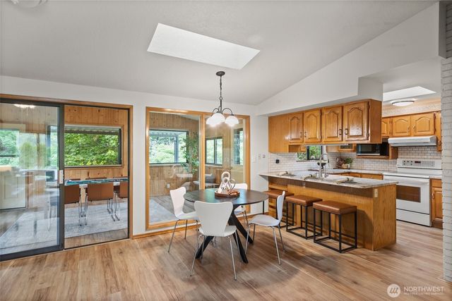 518 N 175th Street, Shoreline, WA 98133