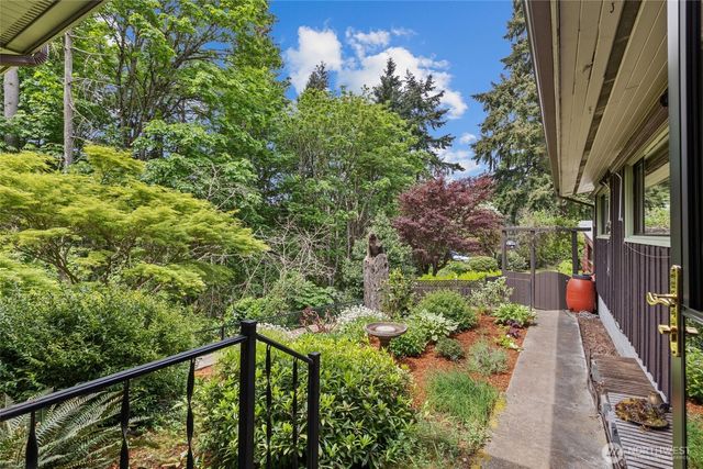 518 N 175th Street, Shoreline, WA 98133