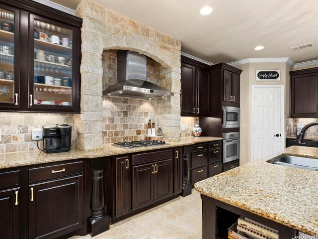 9706 Rosemire Way, San Antonio, TX 78254