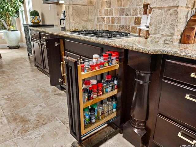9706 Rosemire Way, San Antonio, TX 78254