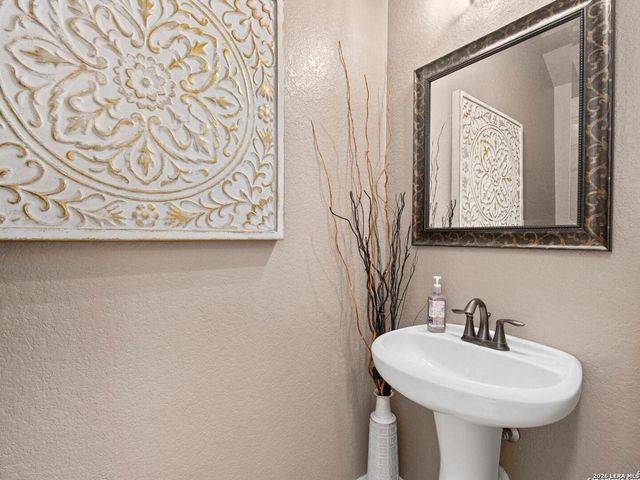 9706 Rosemire Way, San Antonio, TX 78254