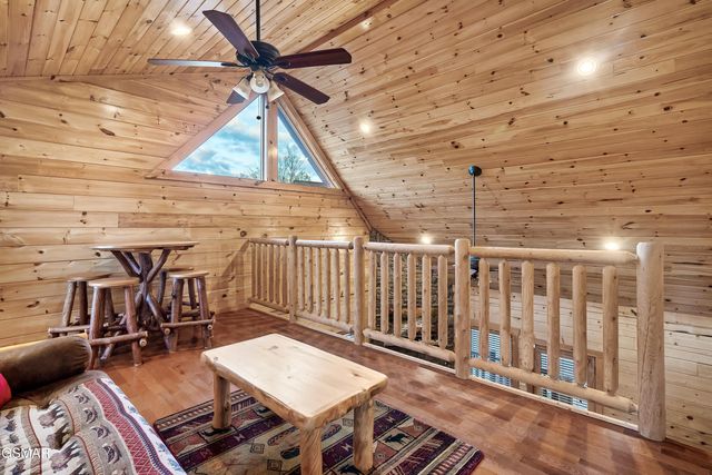 318 Alpine Mountain Way, Pigeon Forge, TN 37863