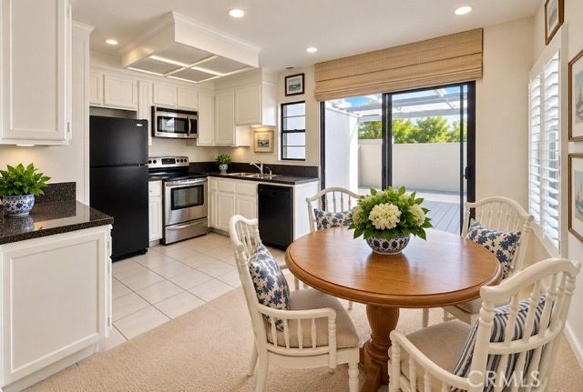 107 Harbor Woods Place, Newport Beach, CA 92660