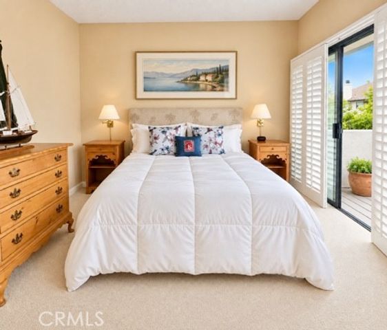 107 Harbor Woods Place, Newport Beach, CA 92660
