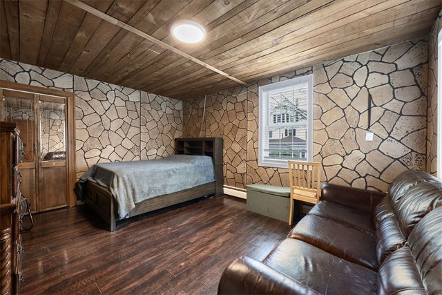 6 Harrington Way, Worcester, MA 01604