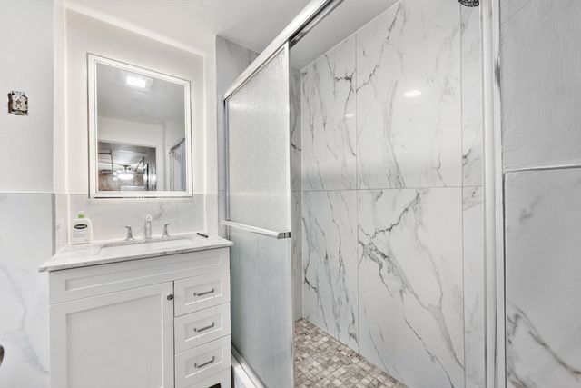 6 Harrington Way, Worcester, MA 01604