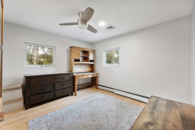 6 Harrington Way, Worcester, MA 01604